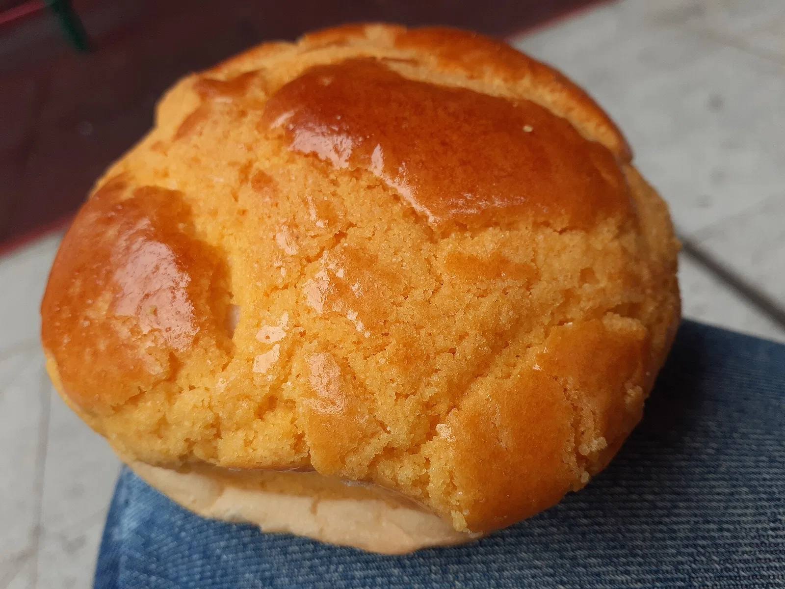 Pineapple bun — Hong Kong SAR China