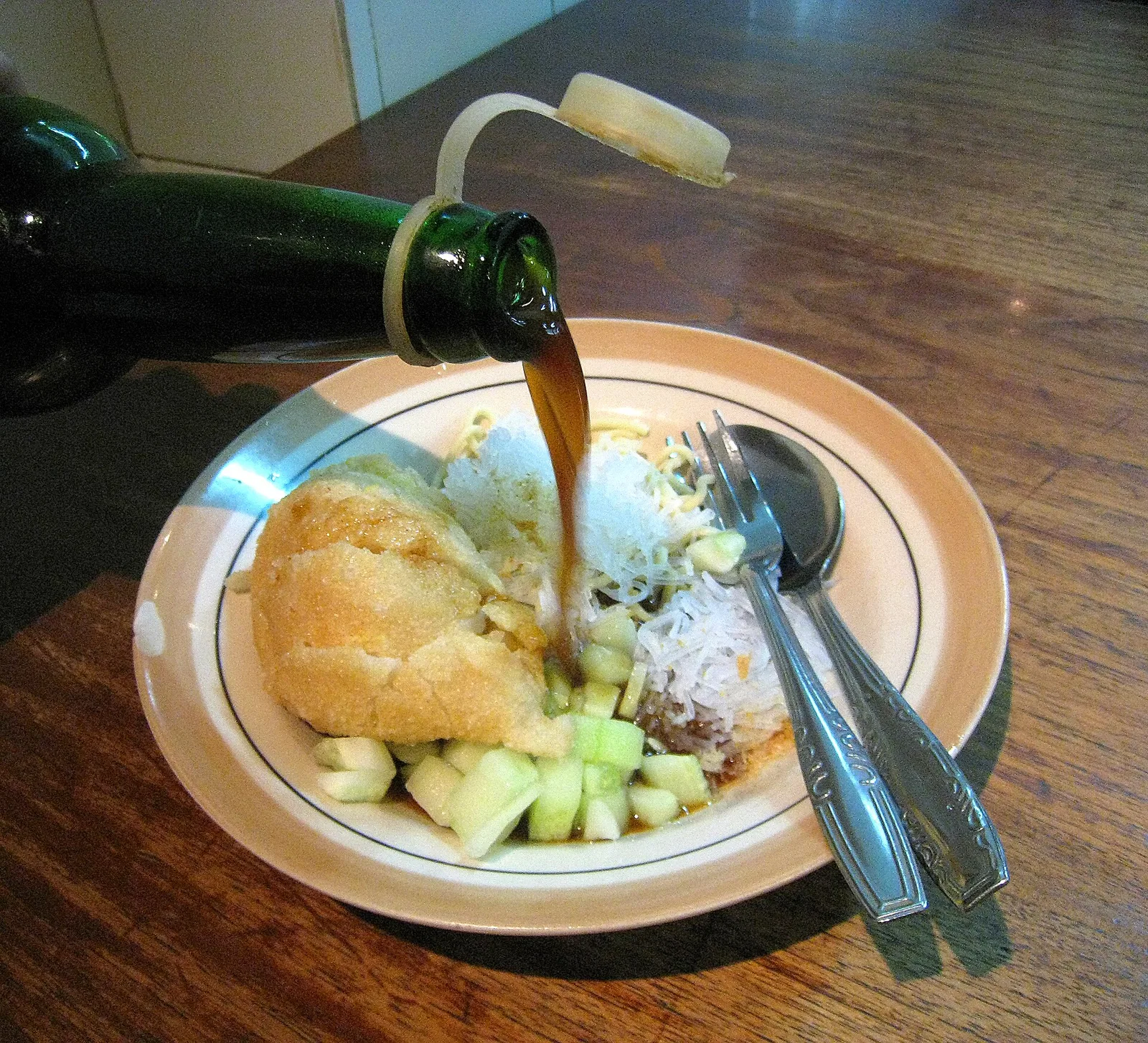 Pempek — Indonesia